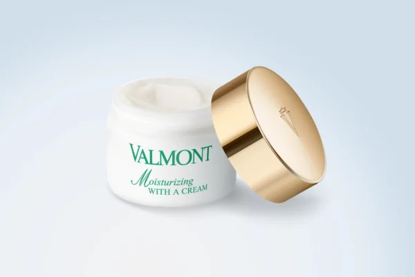 Moisturizing With a Cream - Valmont