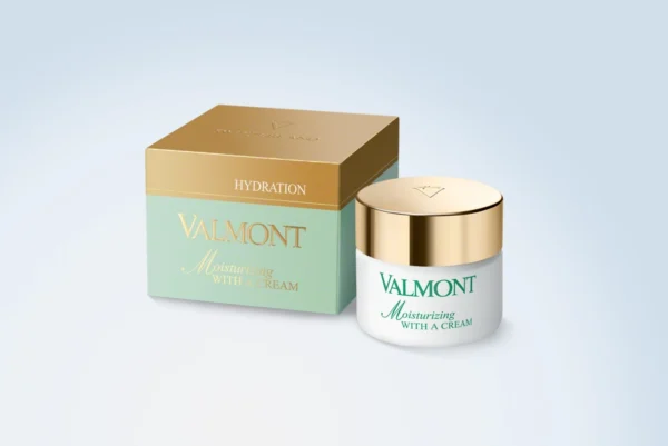 Moisturizing With a Cream - Valmont - immagine 2