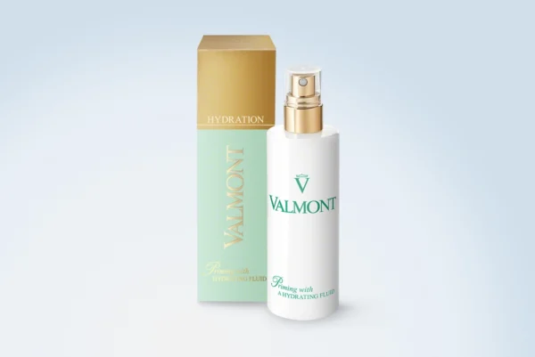 Priming With a Hydrating Fluid - Valmont - immagine 2